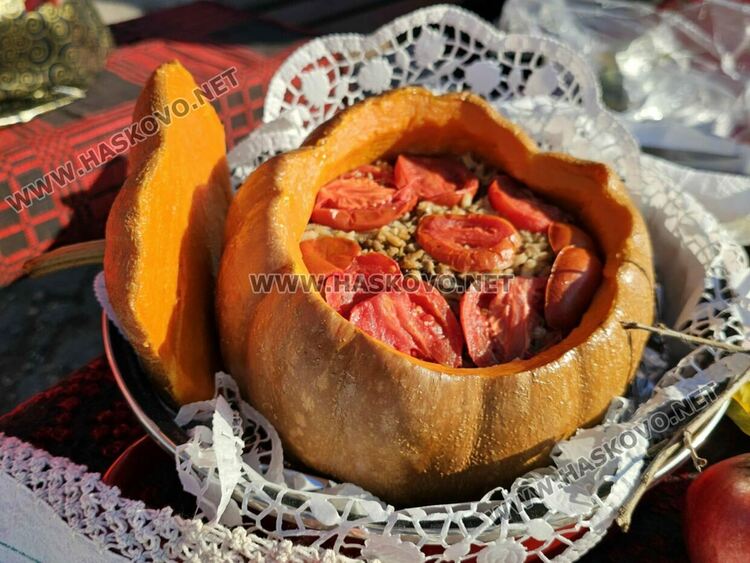 Уникални ястия от тиква представиха в Долно Белево