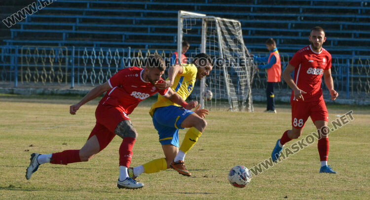 Влади Узунов донесе победата на „Саяна Хасково“  над „Димитровград“