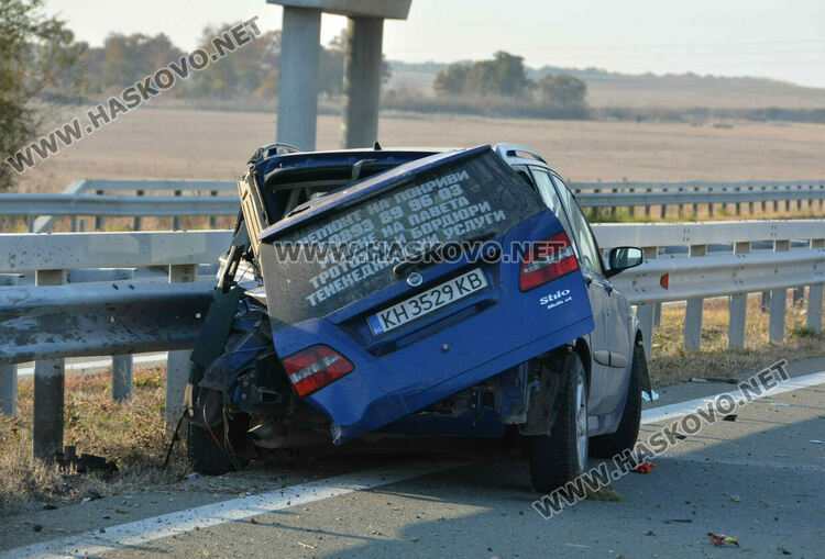 Баща и син са с опасност за живота след тежката катастрофа на магистрала „Марица“