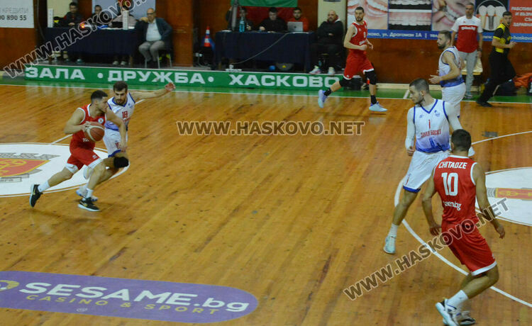 Баскетболният „Хасково“ с пети пореден успех