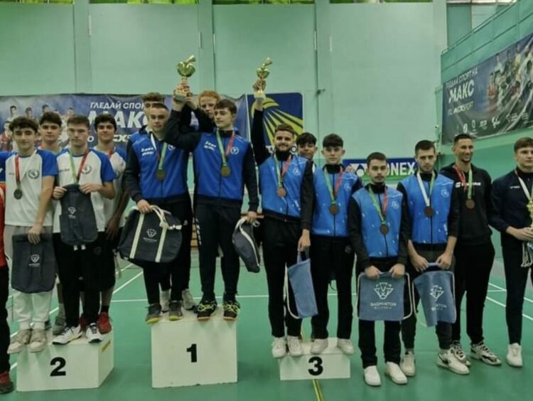 Титла и бронзови медали за бадминтонистите на Хасково