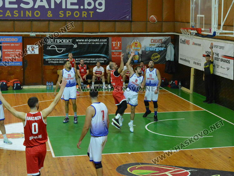 Баскетболният „Хасково“ с пети пореден успех