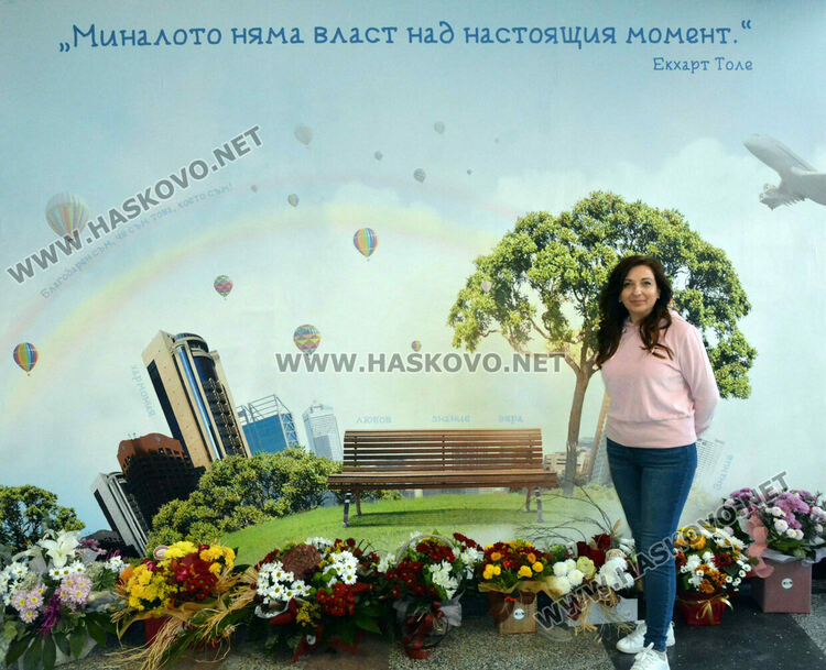 Фототапети с вдъхновяващи мисли ще красят Гимназията по туризъм 