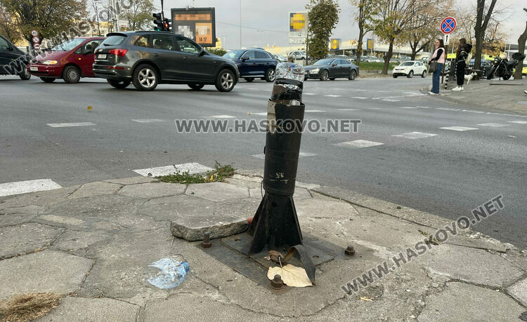 „Тиранти“ на тролей счупиха светофара на „Раковски“