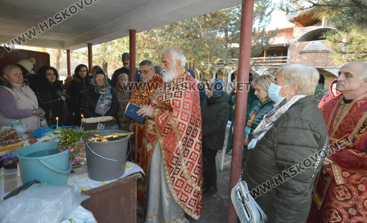Почитаме Свети Мина – покровителят на семейството