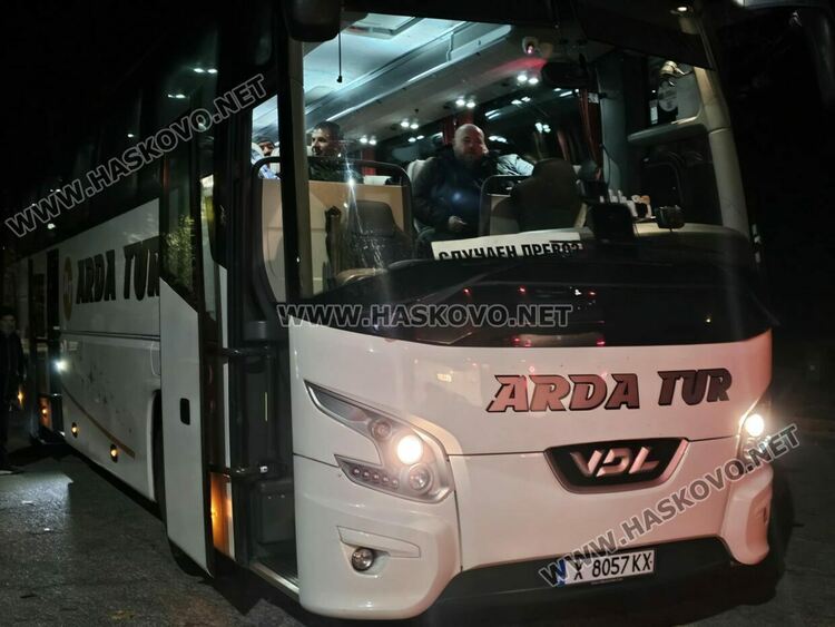 10 автобуса с привърженици на ДПС-НН от Хасковско се включиха в протеста в София