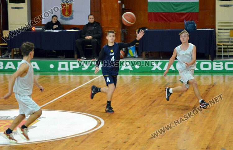 Започнаха ученическите игри по баскетбол в Хасково
