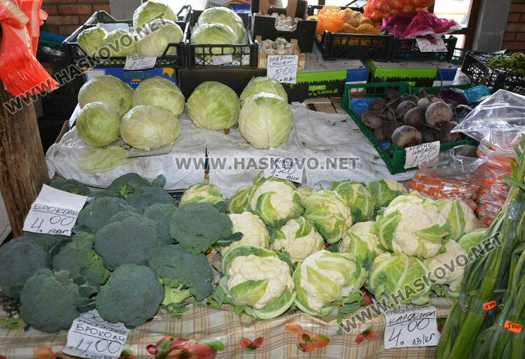 В сезона на туршиите: Зелето и зелените домати поскъпнаха на хасковския пазар