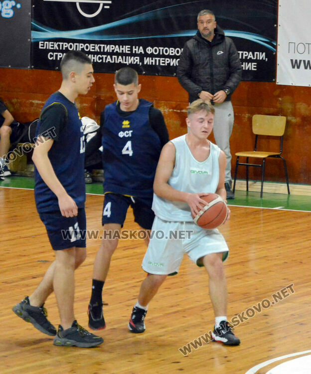 Започнаха ученическите игри по баскетбол в Хасково