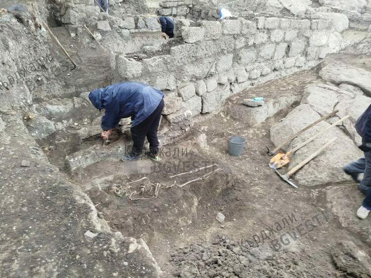 Представиха Свещения квартал Area Sacra на финала на проучванията на Перперикон