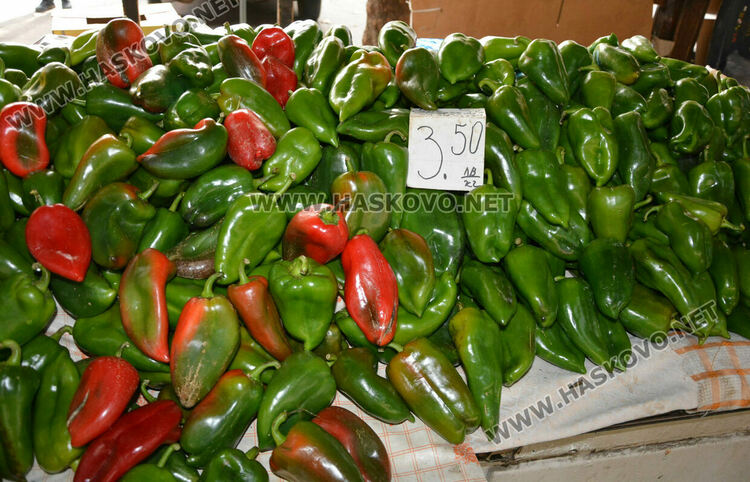 В сезона на туршиите: Зелето и зелените домати поскъпнаха на хасковския пазар