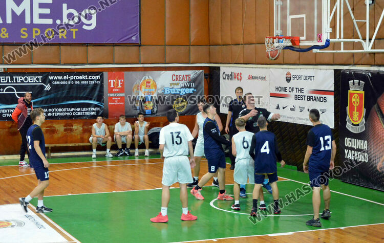 Започнаха ученическите игри по баскетбол в Хасково