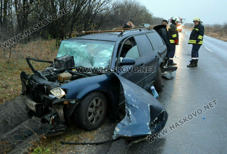Загинал и трима ранени при челна катастрофа в Хасковско