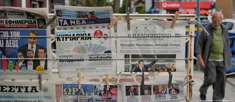 В Гърция: тежки зависимости между политиката и медиите