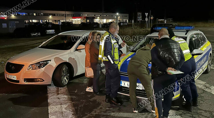 Две коли се разбиха на кръговото между Хасково и Димитровград