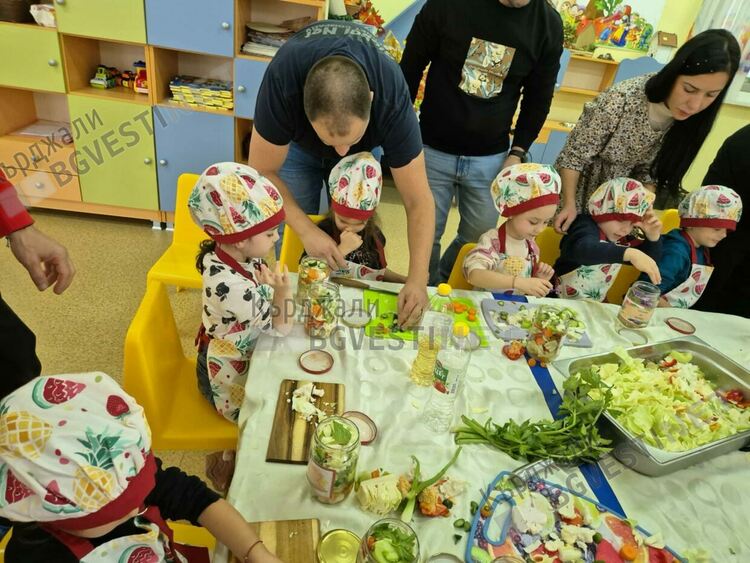 В ДГ"Мир" с инициатива "Да направим туршия с татко"