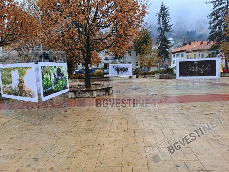 Изложба в Смолян популяризира живота на Сухопътните войски