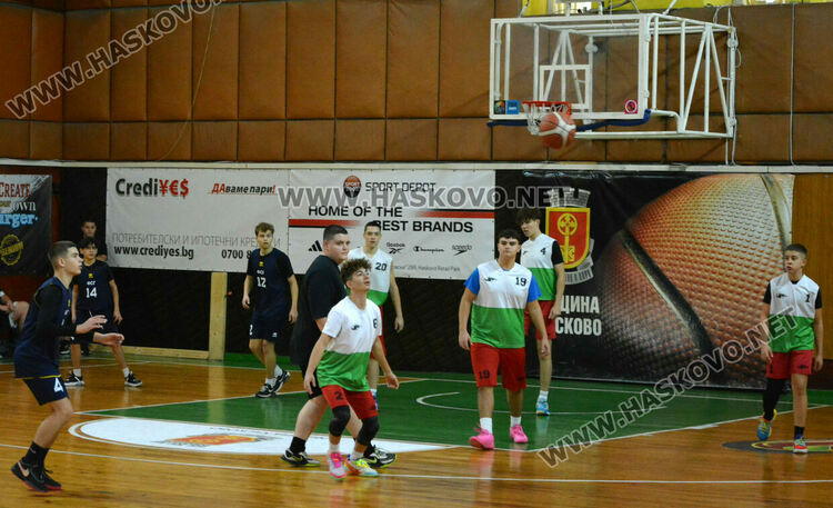 Станаха ясни победителите в общинските ученически игри по баскетбол в Хасково