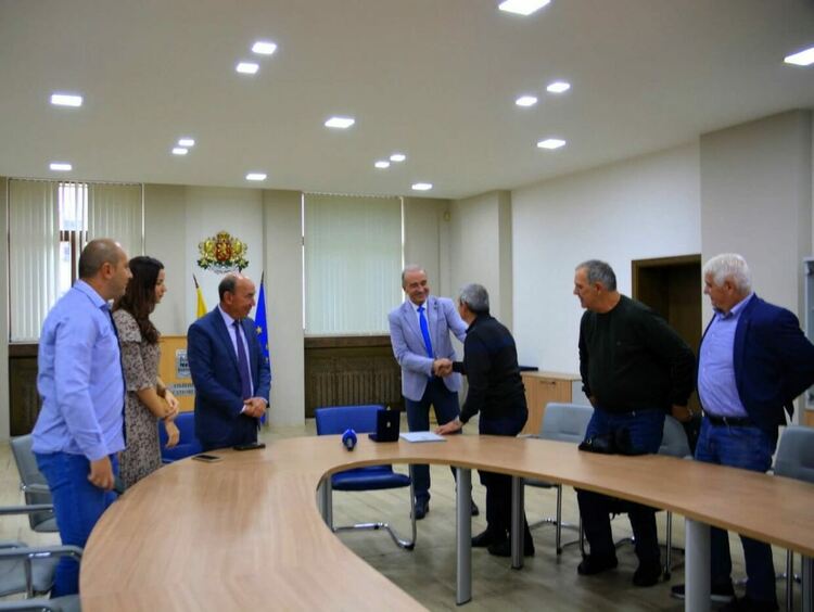 Специален плакет за Трендафил Стойчев - световен шампион по вдигане на тежести от 1974 г. 