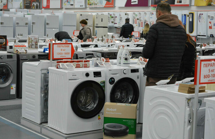 Черният петък в Хасково вече започна в някои от големите магазини 