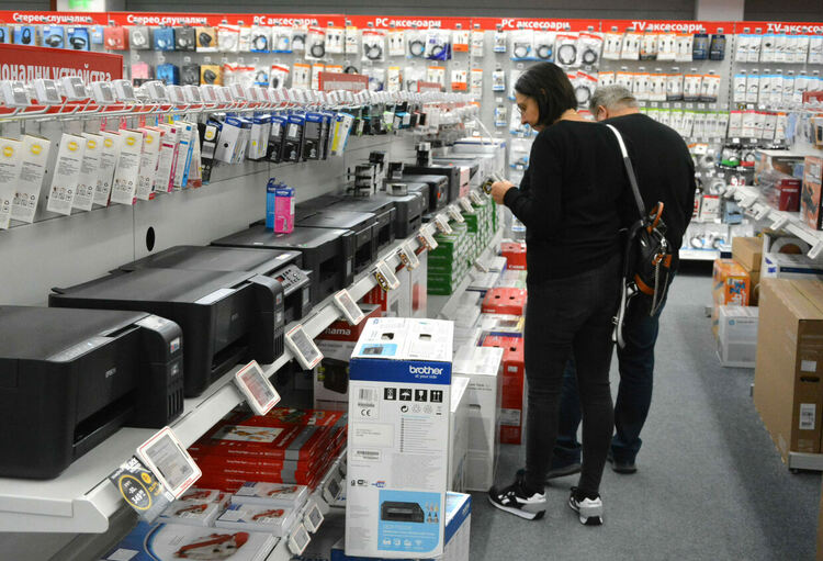 Черният петък в Хасково вече започна в някои от големите магазини 