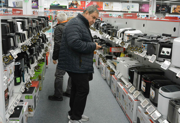 Черният петък в Хасково вече започна в някои от големите магазини 