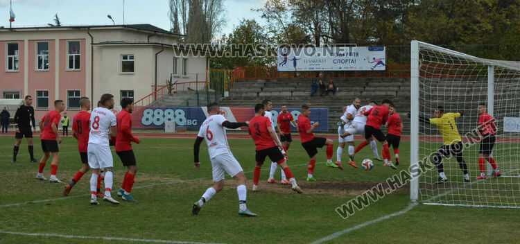 „Саяна“ би последния в класирането
