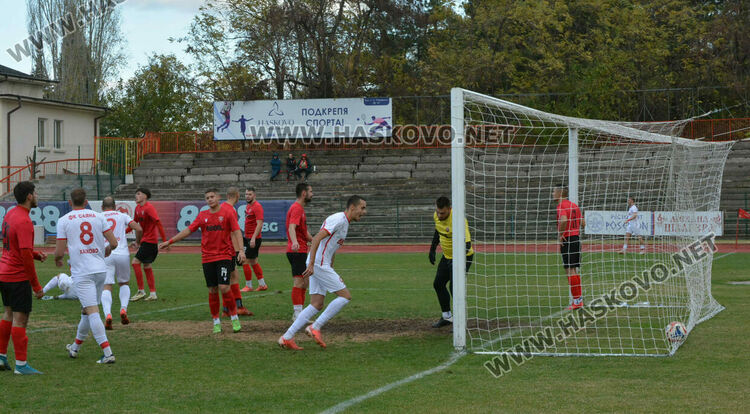 „Саяна“ би последния в класирането