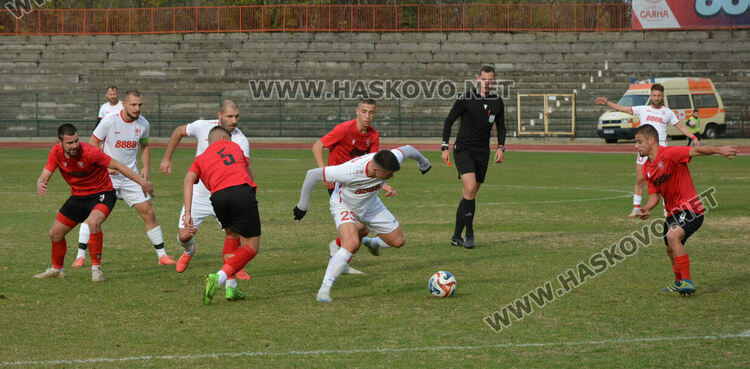 „Саяна“ би последния в класирането