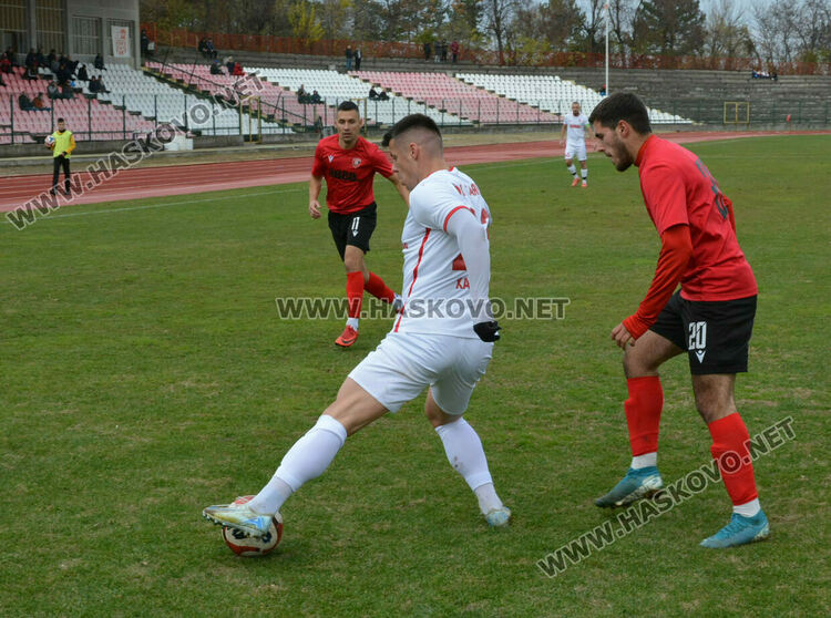 „Саяна“ би последния в класирането