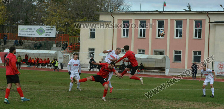 „Саяна“ би последния в класирането