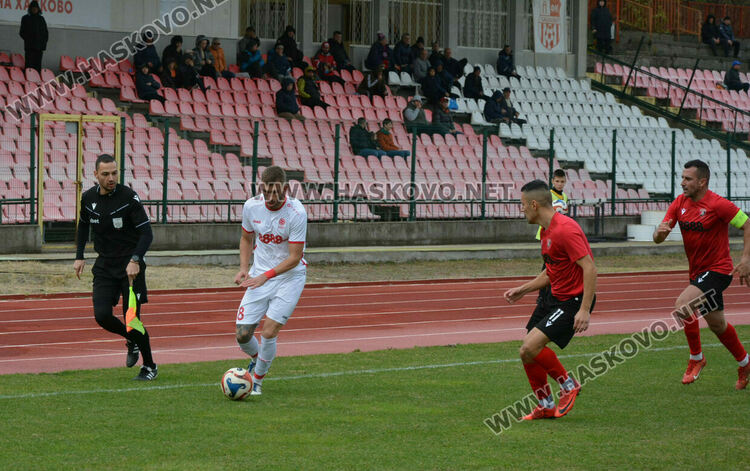 „Саяна“ би последния в класирането