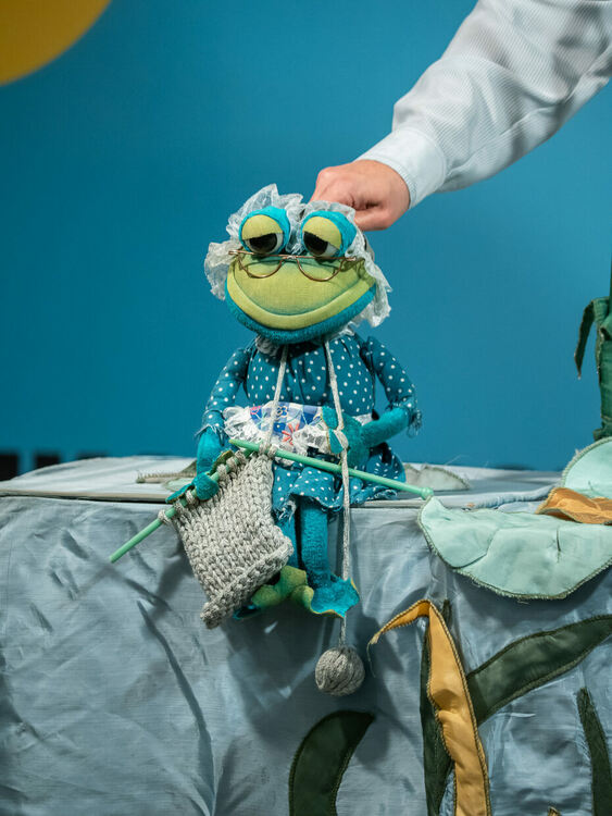 Театър „Дани и Деси“  ще обикаля детските градини по селата в Хасковско