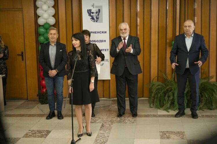 Връчиха дипломите на випуск 2024 на Варненския свободен университет „Черноризец Храбър" – Филиал Смолян