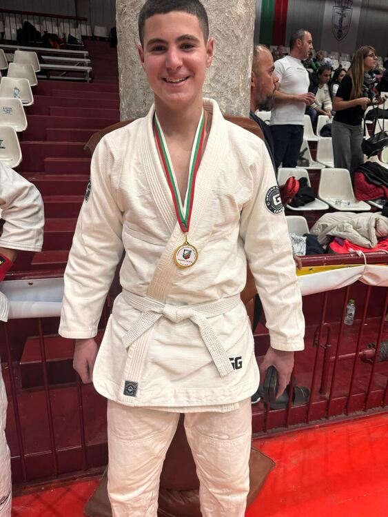 Родопчани с пълен комплект медали от националната купа по джу-джицу в Русе