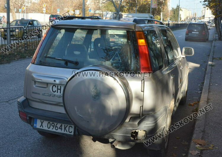 Катастрофа между три коли затрудни движението по бул. „Васил Левски“ в Хасково