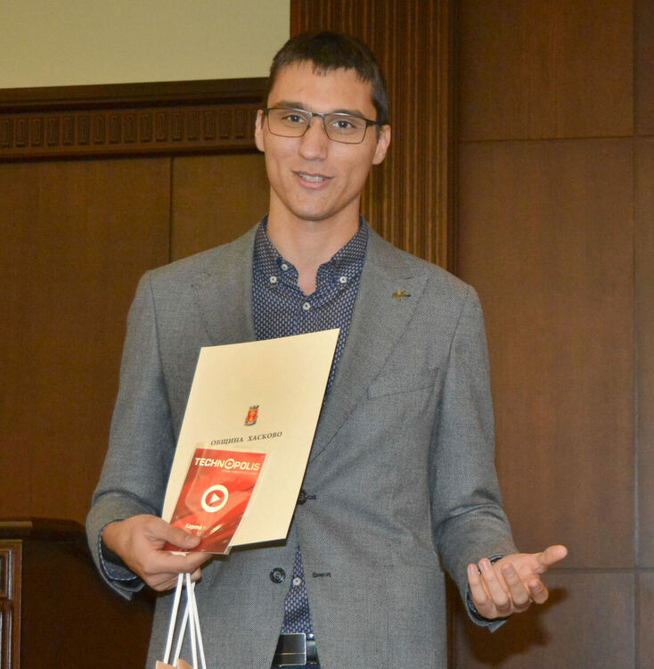 Бъдещ юрист представя в снимки „Другата страна на спорта“