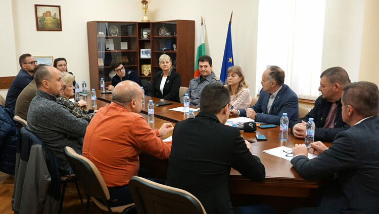 Умъртвяват 180 овце от хасковска ферма заради шарка