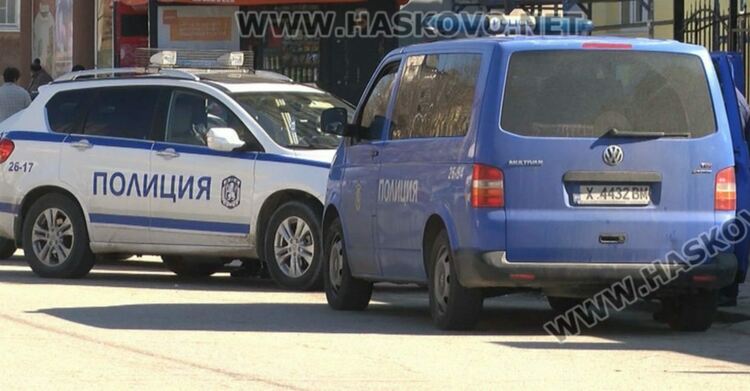 Задържаха мъж с два вида наркотици