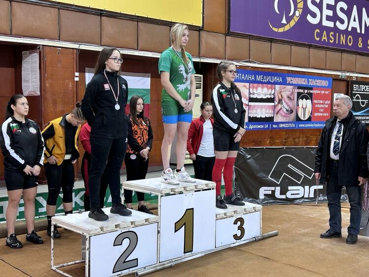 Мария Колева донесе трети медал на хасковските щанги от държавния шампионат