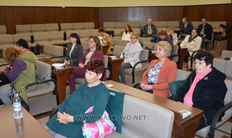 Обучават в Хасково онкоболни и хора с увреждания как да защитават правата си