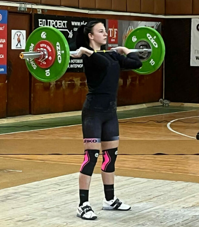 Нова порция успехи за хасковските щанги