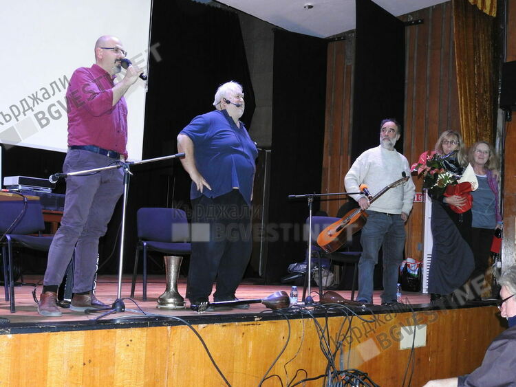 Гръцки музиканти се представиха с витални изпълнения и артистизъм в Кърджали