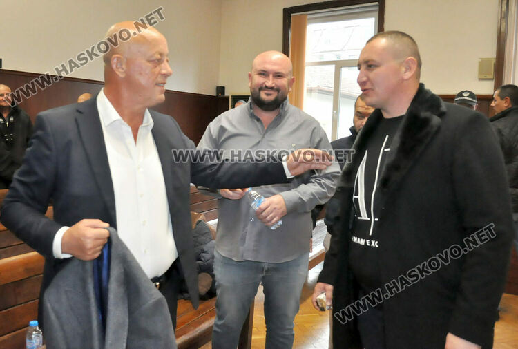 Мюмюн Искендер и Байрям Иляз остават под домашен арест