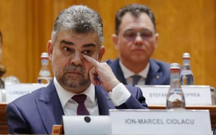 Към момента Чолаку е смятан за фаворит.