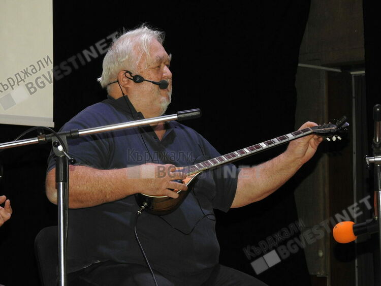 Гръцки музиканти се представиха с витални изпълнения и артистизъм в Кърджали