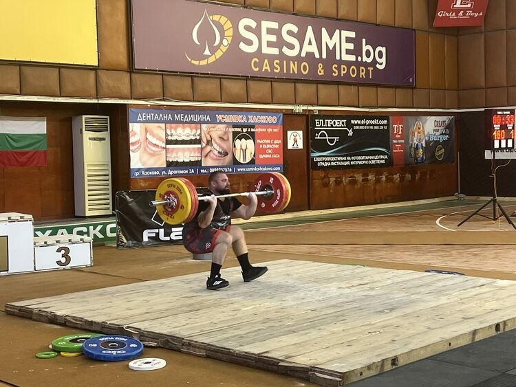 Щангистите на „Русе“ триумфираха при мъжете на Държавното първенство в Хасково