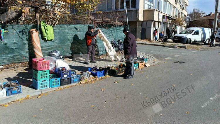 Порцелановите сервизи на нашите баби- хит на Битака в Кърджали