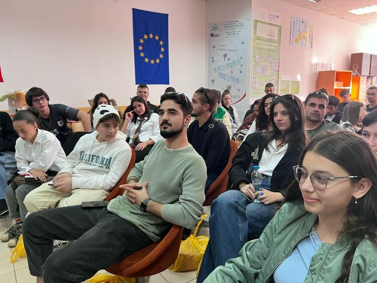 Над 90 деца работят по проект "Активни младежи в Родопите"