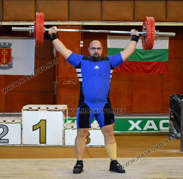 Щангистите на „Русе“ триумфираха при мъжете на Държавното първенство в Хасково